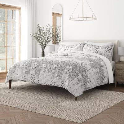 Casual Comfort Aztec Reversible Quilt Set