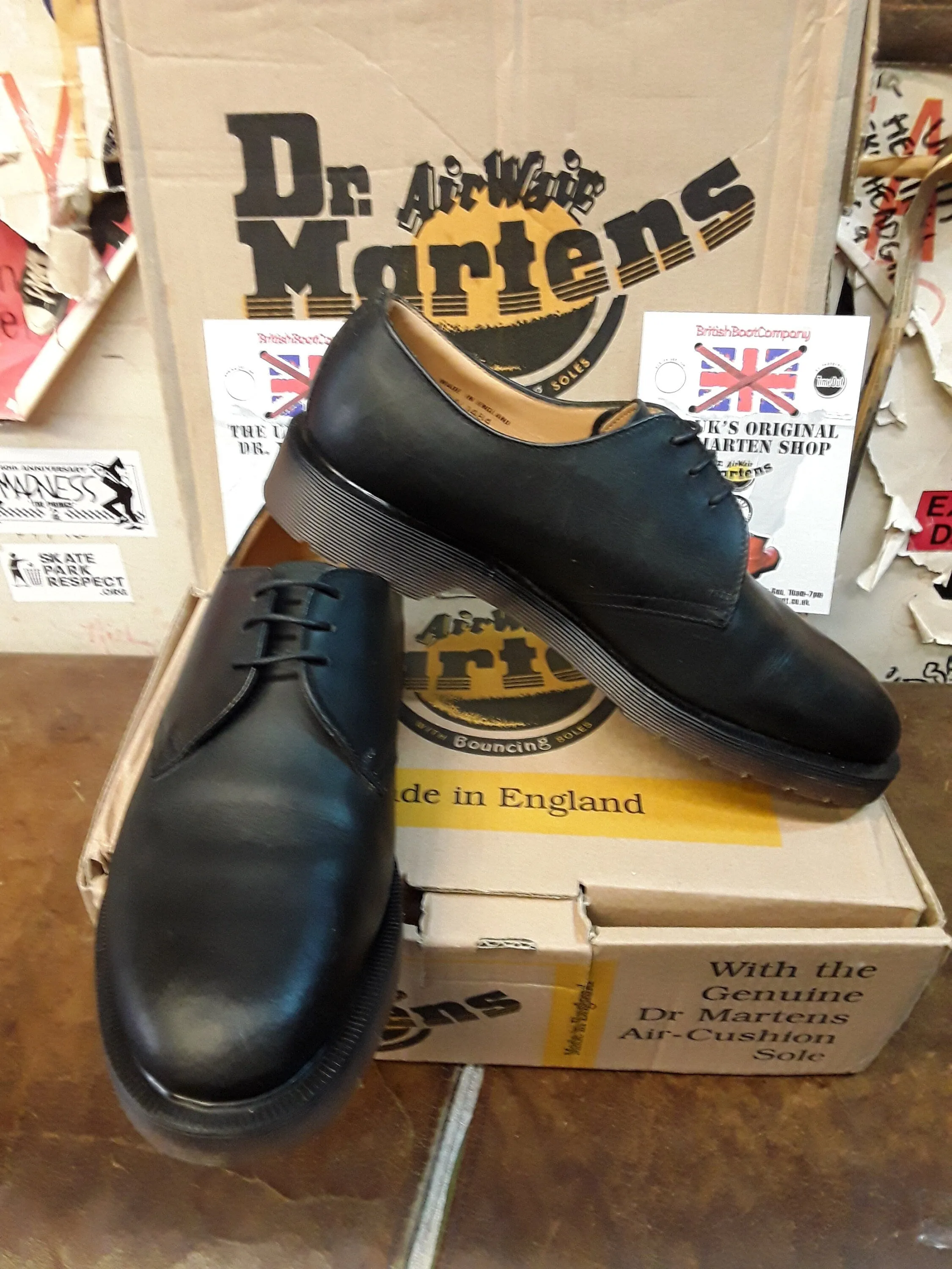 Dr Martens 1484 Black Waxy Shoe Made in England Size 7.5