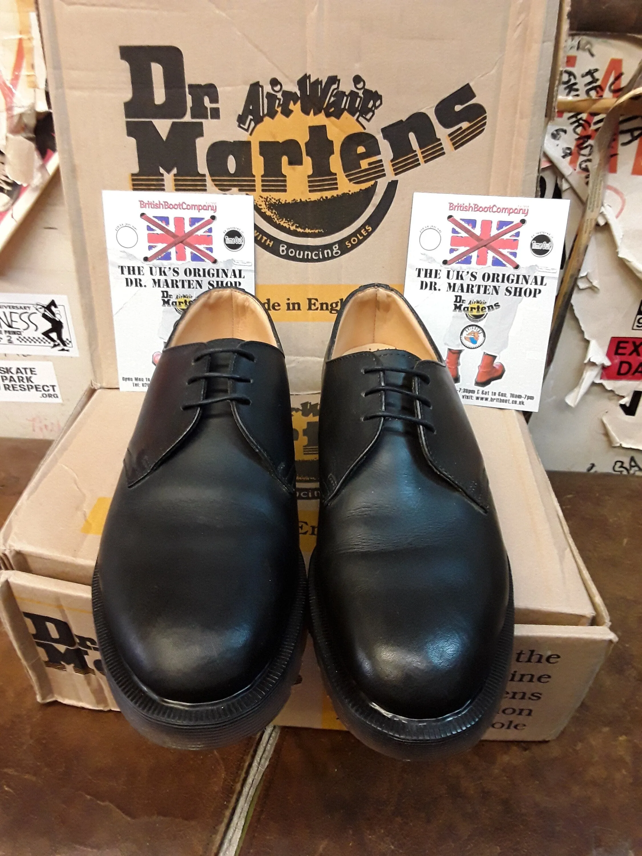 Dr Martens 1484 Black Waxy Shoe Made in England Size 7.5