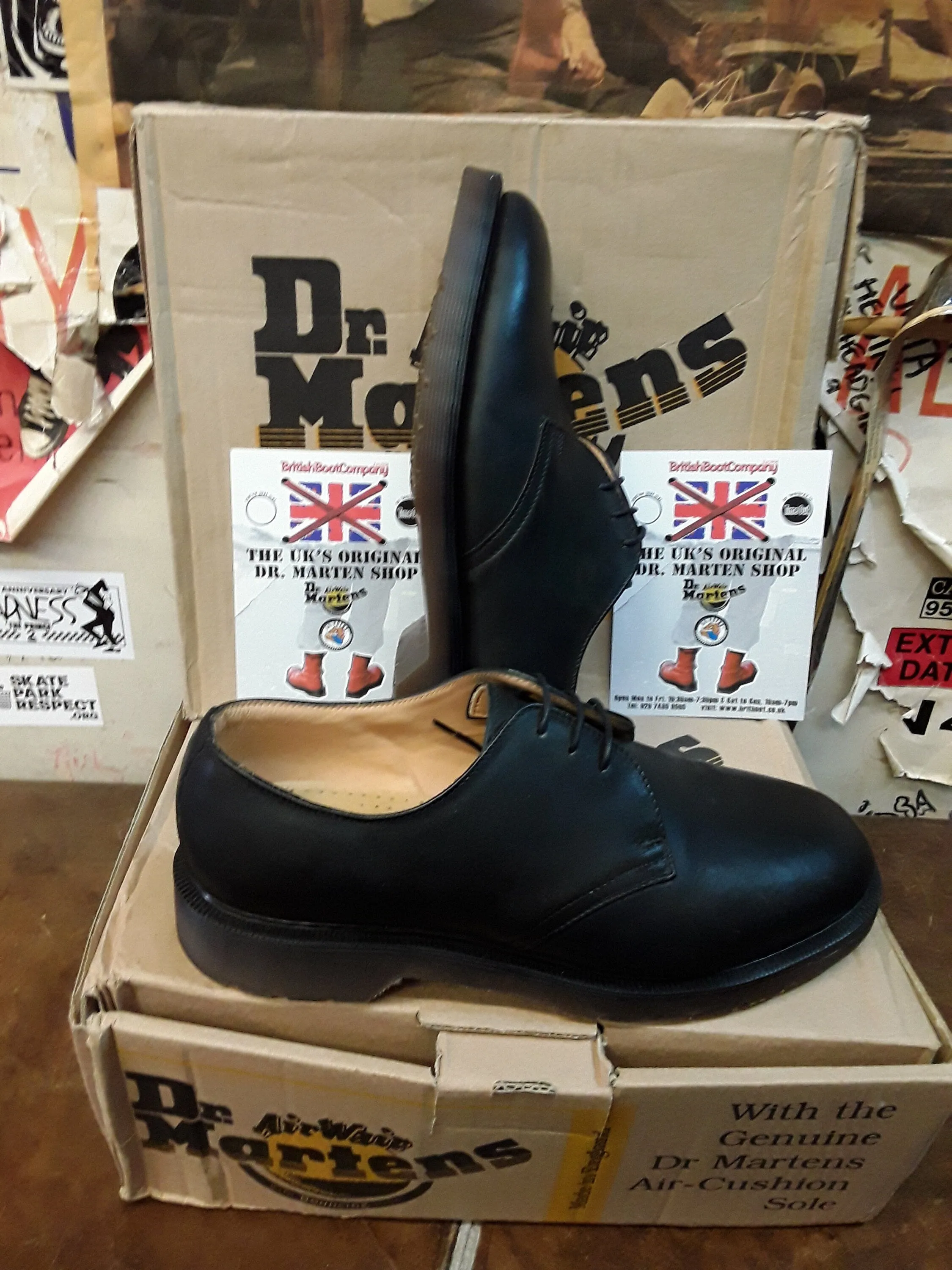 Dr Martens 1484 Black Waxy Shoe Made in England Size 7.5