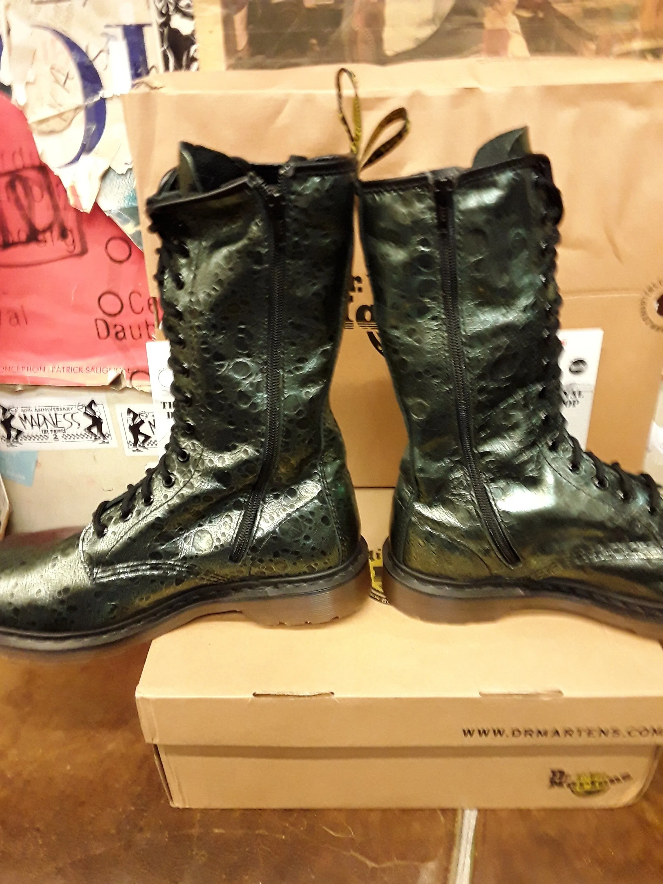 Dr Martens 1b99 Green Hunt 14 Hole Size 3 and 8