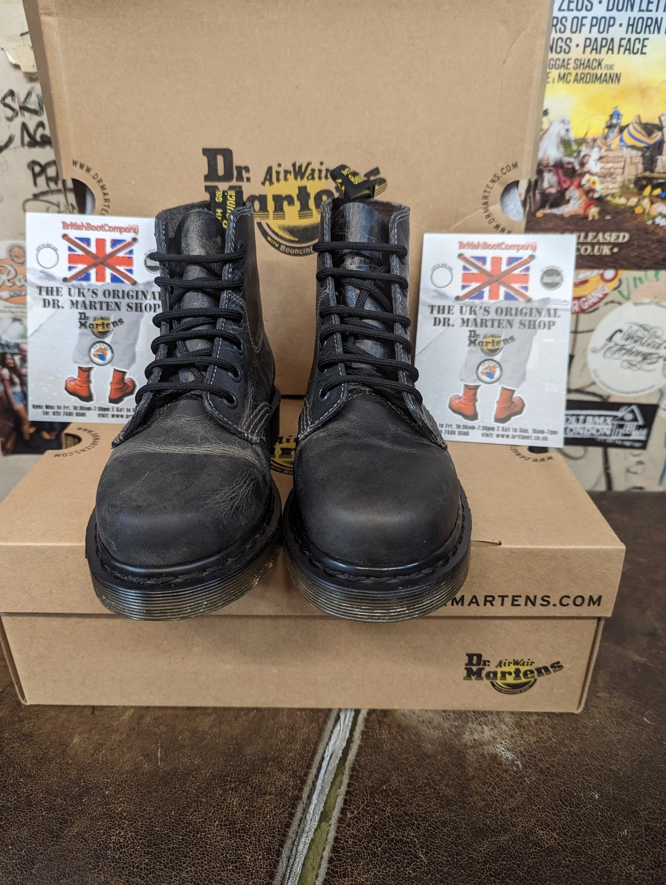 Dr Martens 8175 Black Greenland 6 Hole Size 3