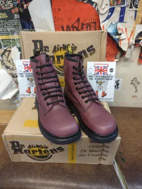 Dr Martens 9776 Wine Leather 8 Hole Size 4