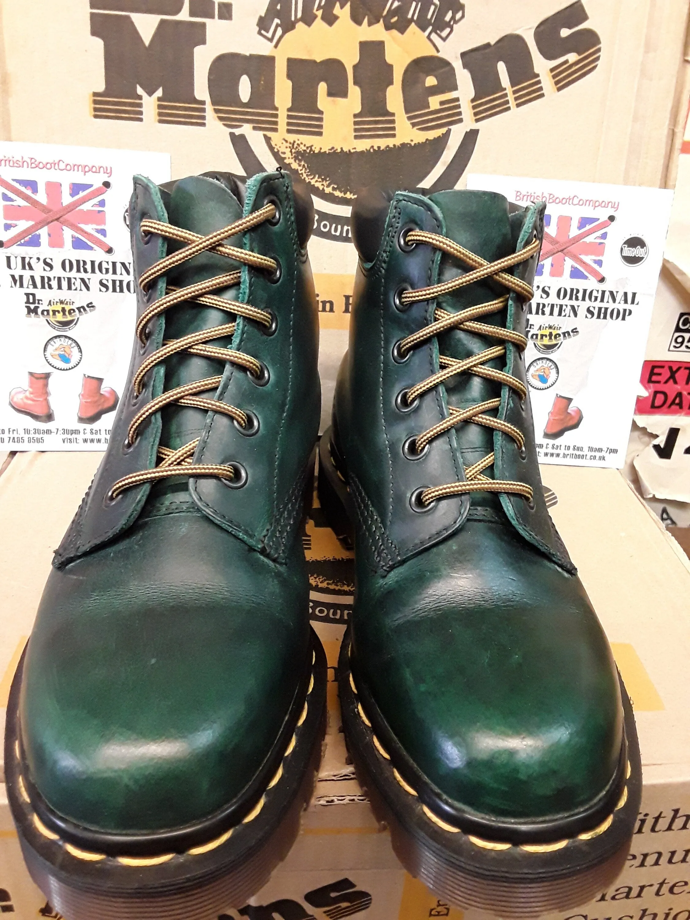 Dr Martens Green waxy 6 hole padded top,  vintage, Size 3 Made in England