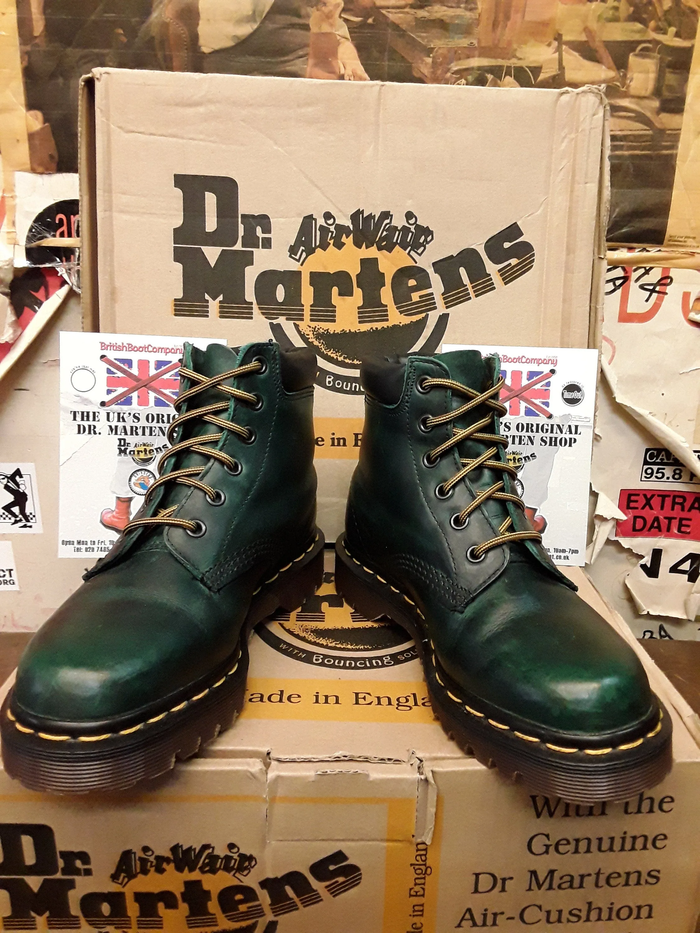 Dr Martens Green waxy 6 hole padded top,  vintage, Size 3 Made in England