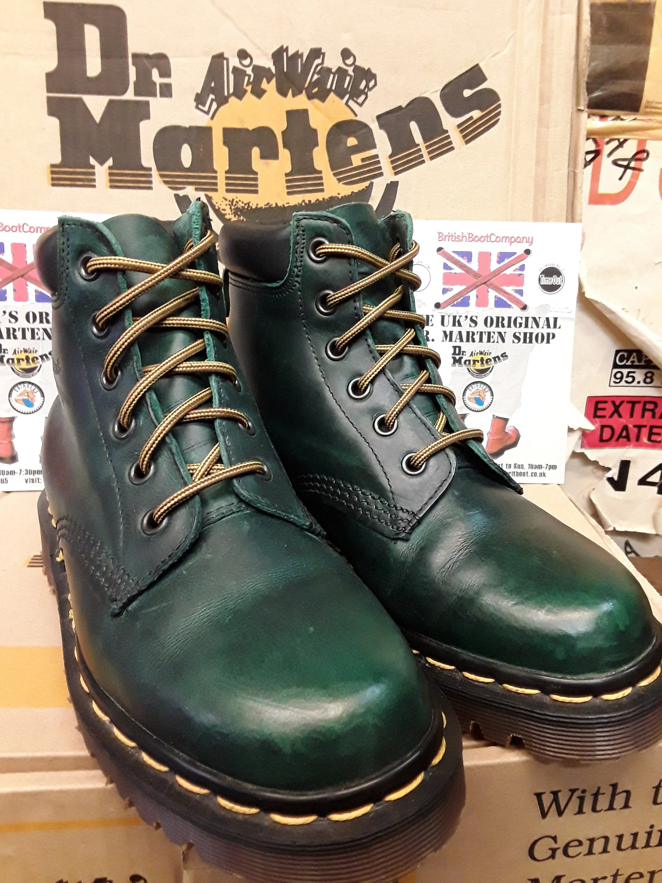 Dr Martens Green waxy 6 hole padded top,  vintage, Size 3 Made in England