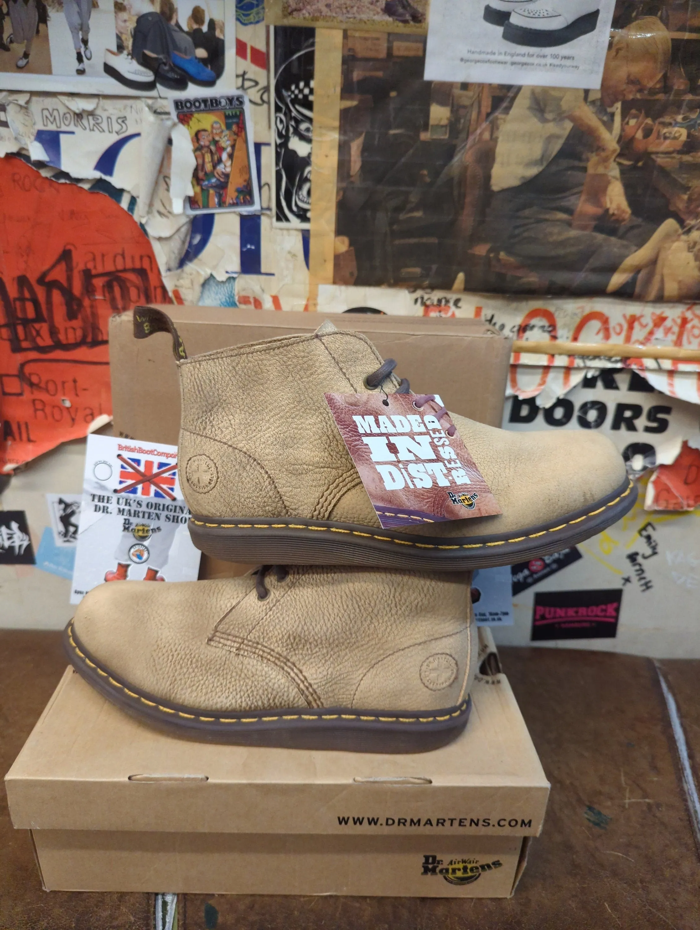 Dr Martens Manton Tan Lasso Various Sizes