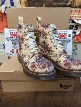 Dr Martens Pascal Beige Bouquet Size 3