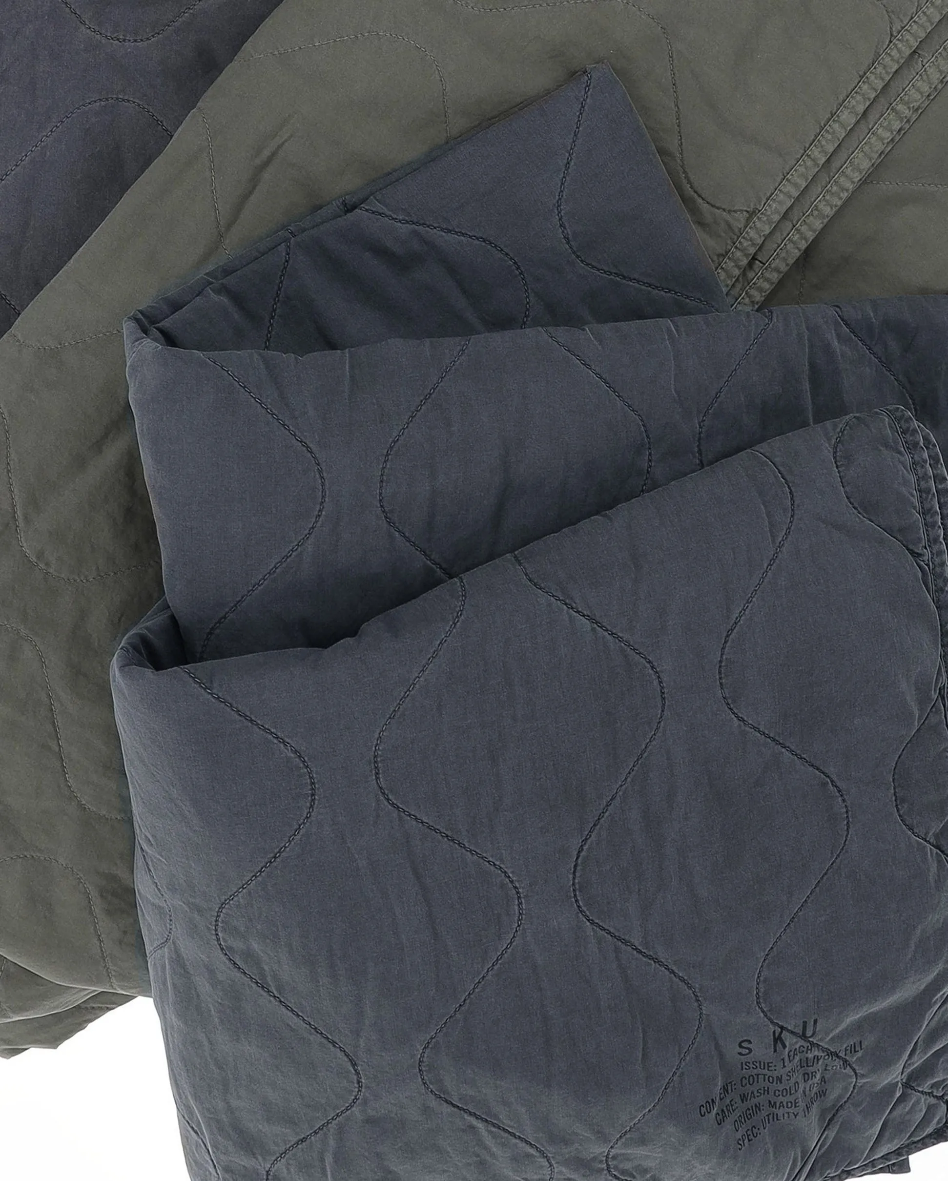 FLIGHT UTILITY QUILT THROW / MARINE