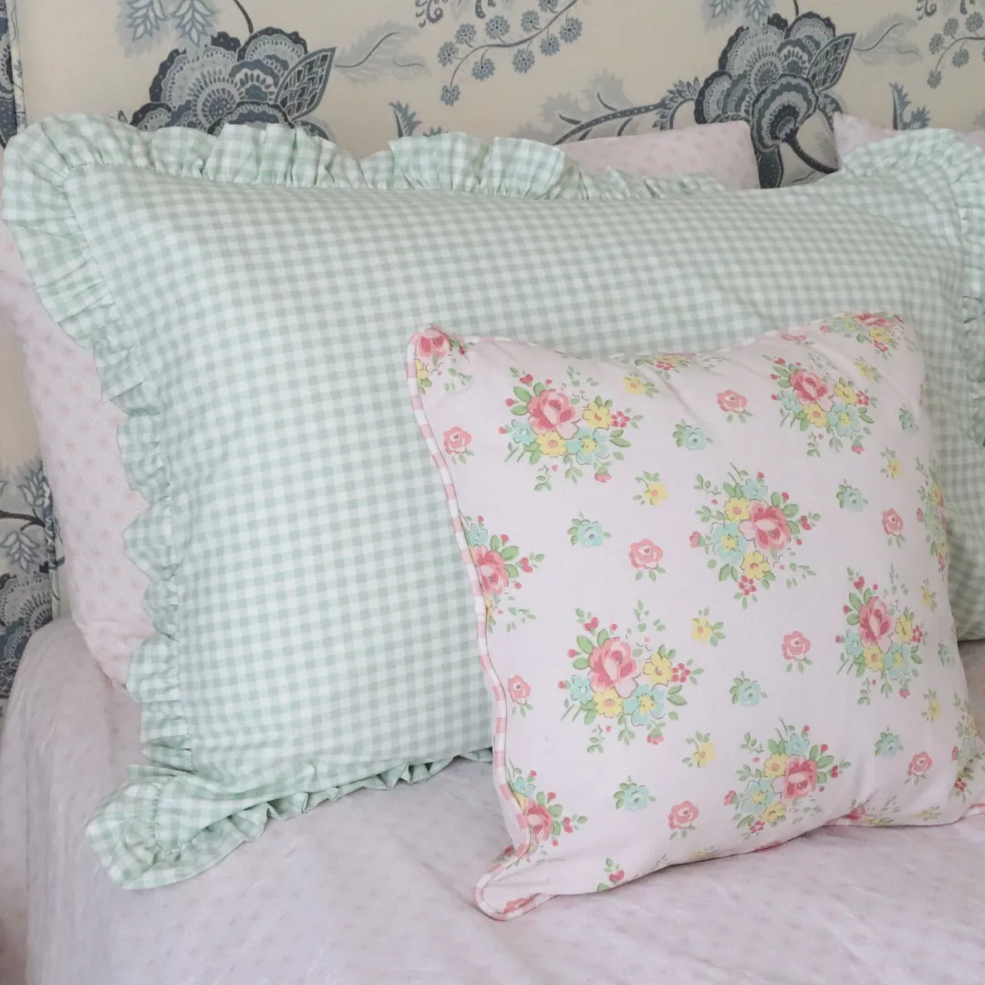 Green gingham frilly pillowcase