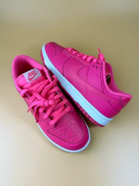 Nike Dunk Low Hyper Pink