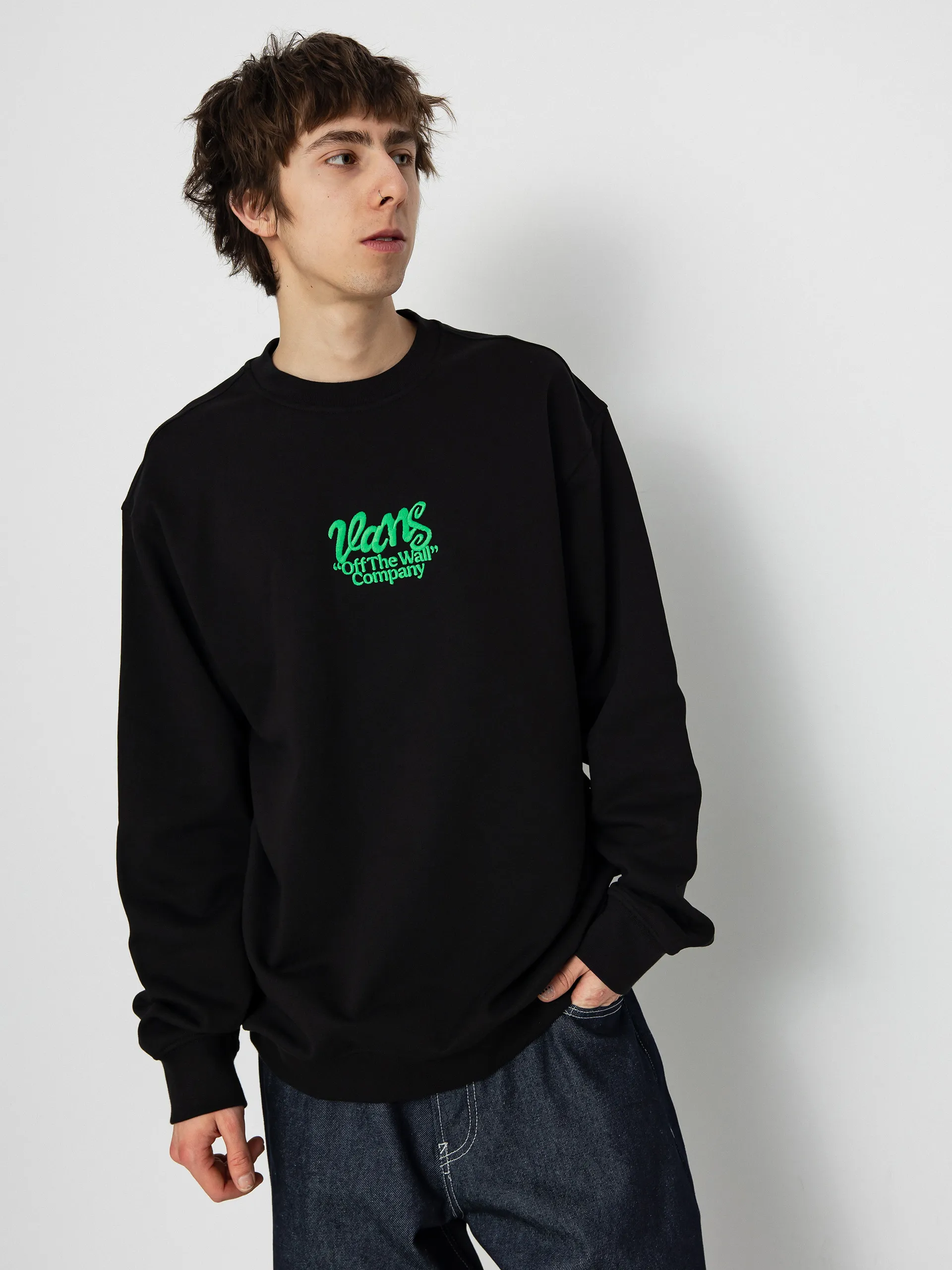 Vans Spray Type Loose Crew Sweatshirt (black)