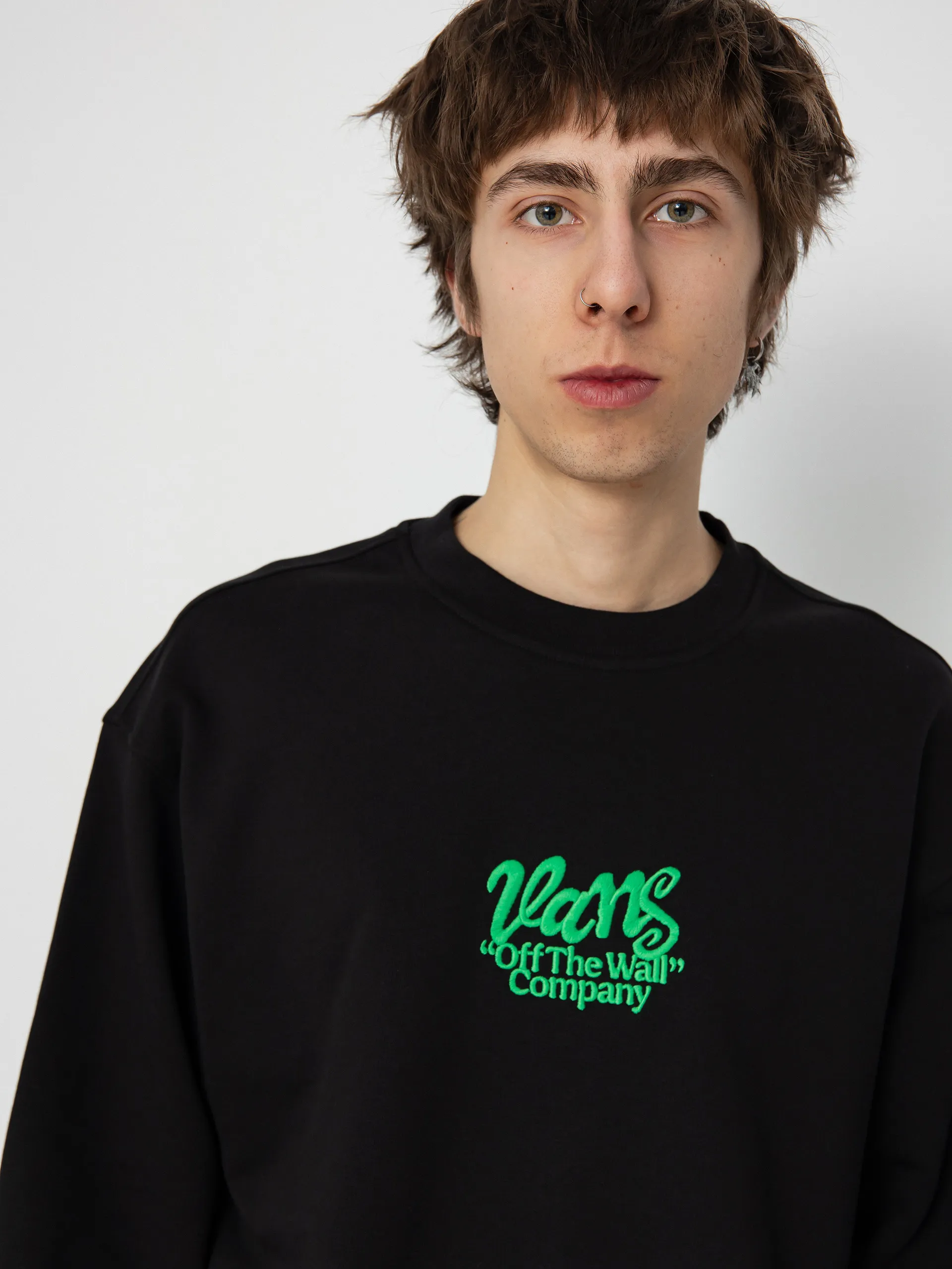 Vans Spray Type Loose Crew Sweatshirt (black)