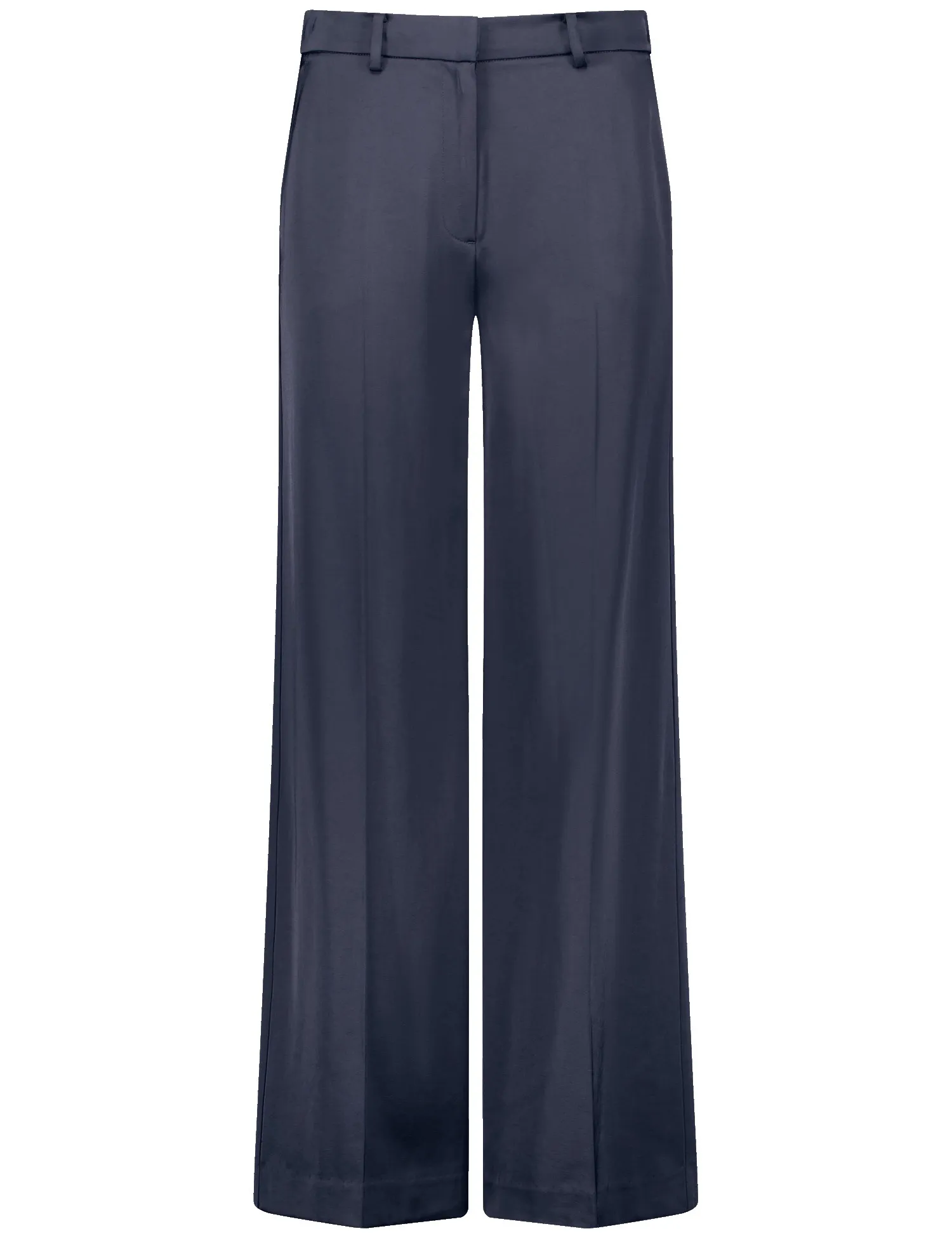 Wide trousers made of flowing satin