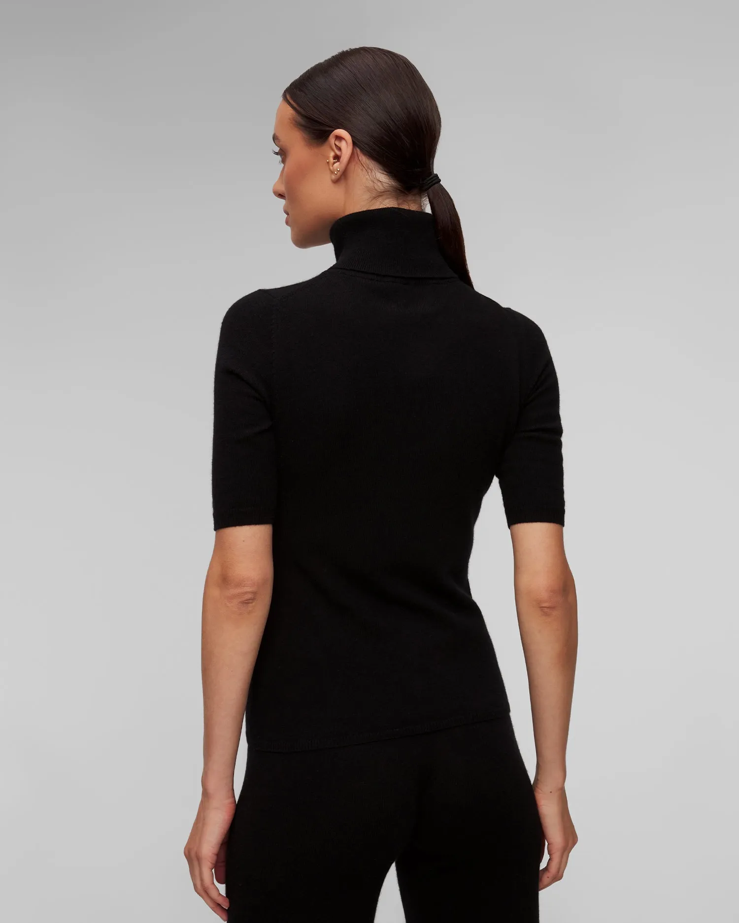 Women's black cashmere turtleneck Allude 11108-90