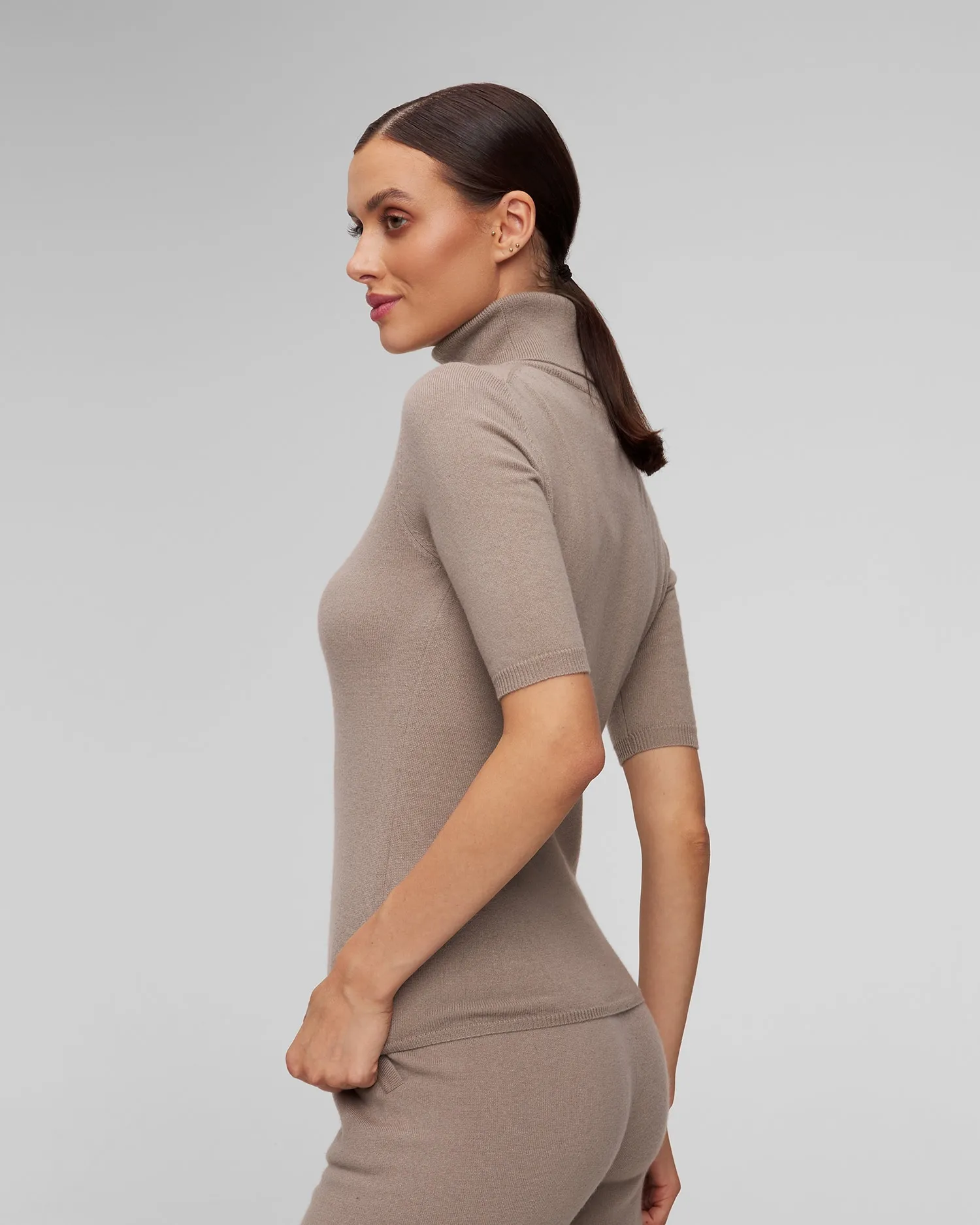 Women's brown cashmere turtleneck jumper Allude 11108-85